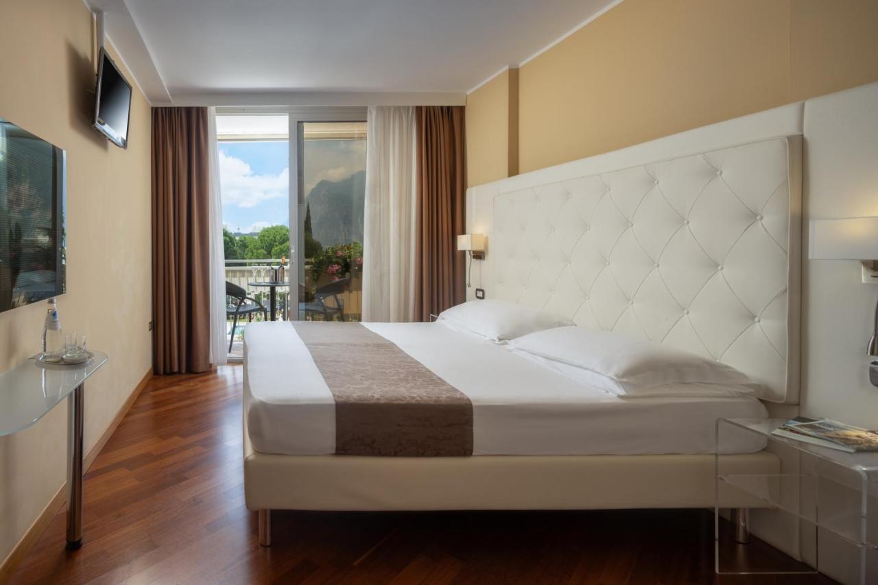 Hotel Savoy Palace - Tonelli Hotels Ρίβα ντελ Γκάρντα Εξωτερικό φωτογραφία