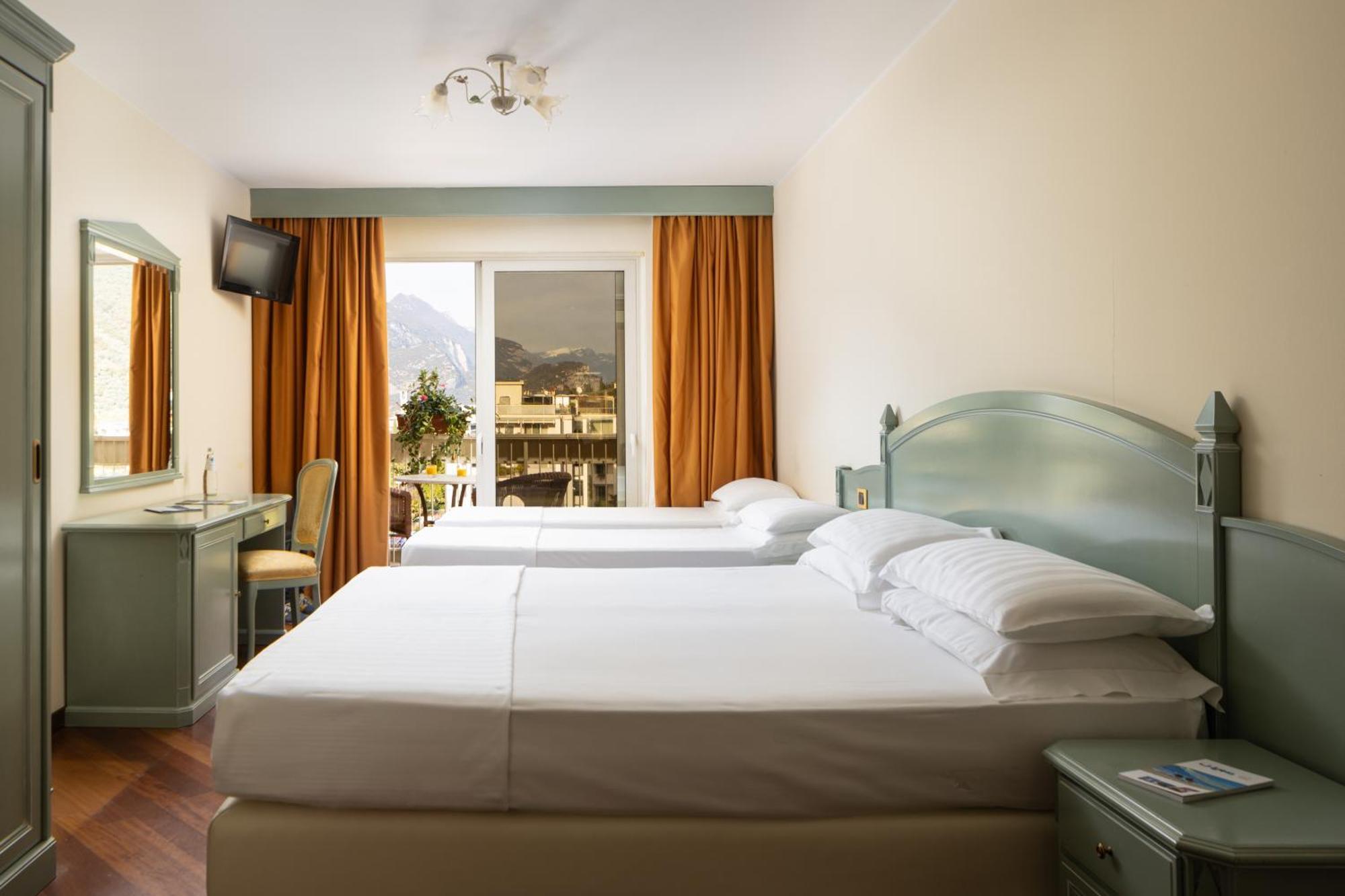 Hotel Savoy Palace - Tonelli Hotels Ρίβα ντελ Γκάρντα Εξωτερικό φωτογραφία